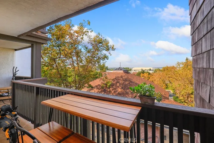 2514 E Willow Street 206, Signal Hill, California 90755