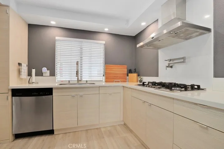 2514 E Willow Street 206, Signal Hill, California 90755