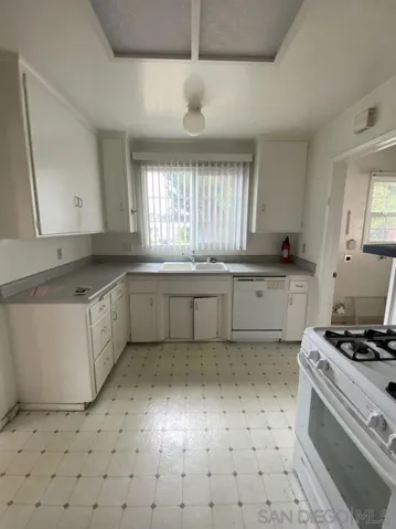 6302 50th St, San Diego, California 92120