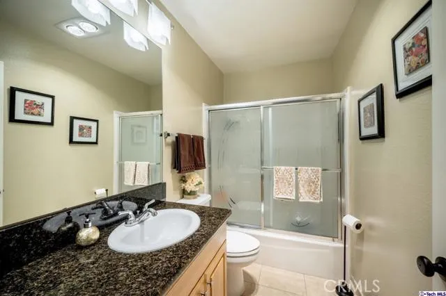 1166 Rosedale Avenue 104, Glendale, California 91201