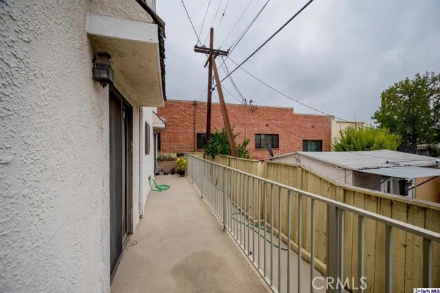 1166 Rosedale Avenue 104, Glendale, California 91201