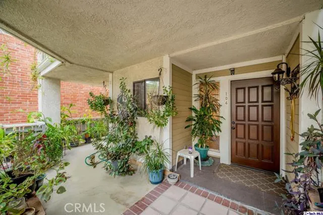 1166 Rosedale Avenue 104, Glendale, California 91201