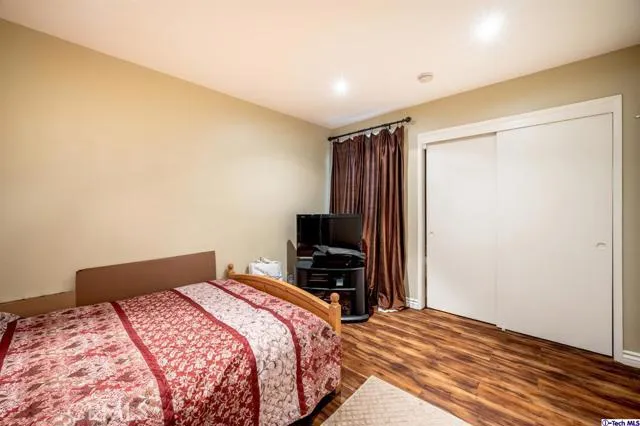 1166 Rosedale Avenue 104, Glendale, California 91201