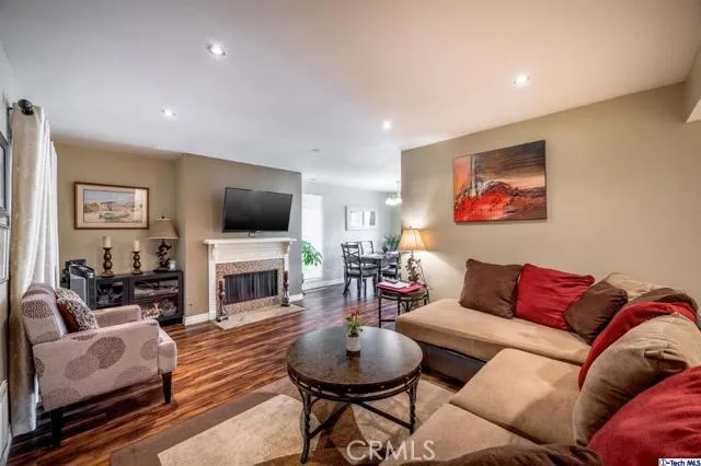 1166 Rosedale Avenue 104, Glendale, California 91201
