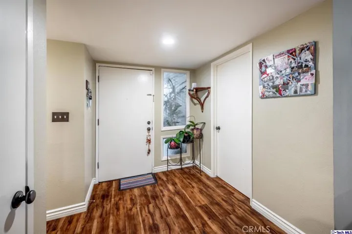 1166 Rosedale Avenue 104, Glendale, California 91201