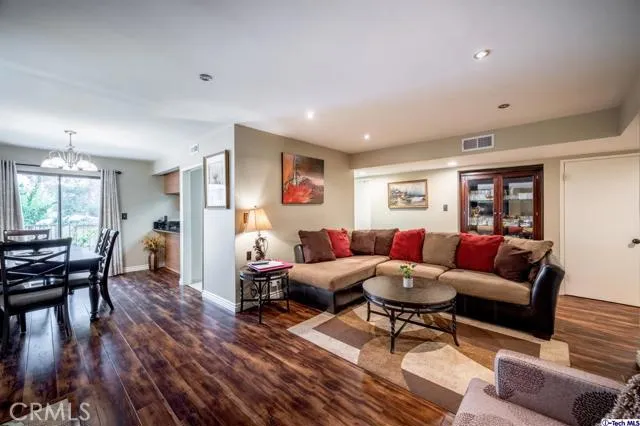 1166 Rosedale Avenue 104, Glendale, California 91201