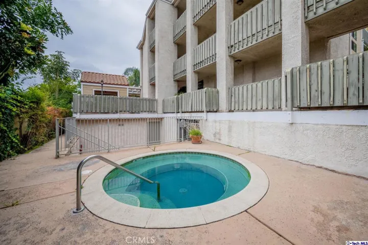 1166 Rosedale Avenue 104, Glendale, California 91201