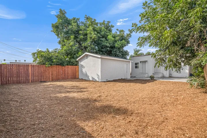 714 E 76th Place, Los Angeles, California 90001