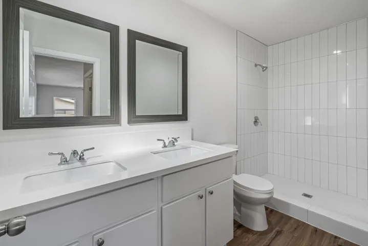 714 E 76th Place, Los Angeles, California 90001