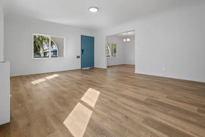 714 E 76th Place, Los Angeles, California 90001
