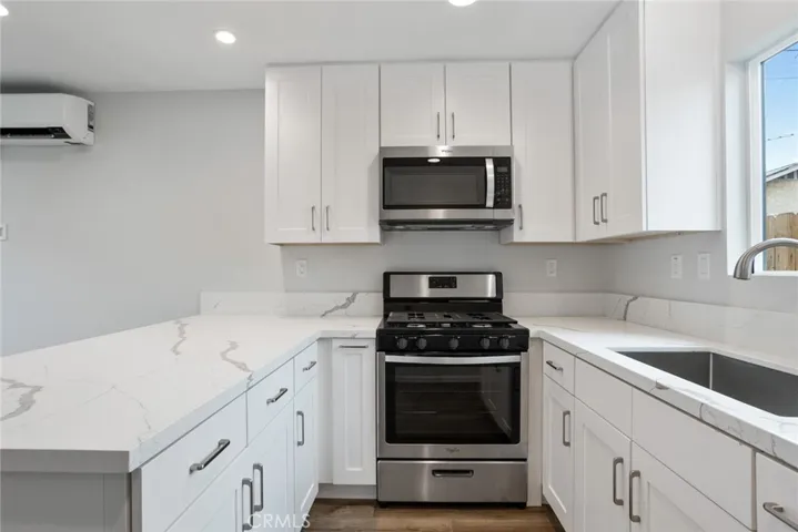 419 W Walnut Avenue, Monrovia, California 91016