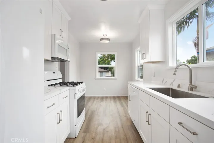 419 W Walnut Avenue, Monrovia, California 91016