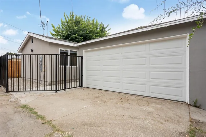 2 Car Detached Garage