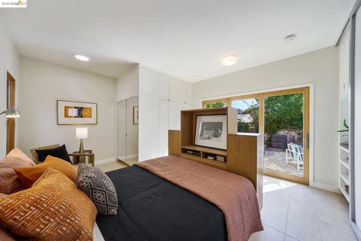 2421 Valley St, Berkeley, California 94702