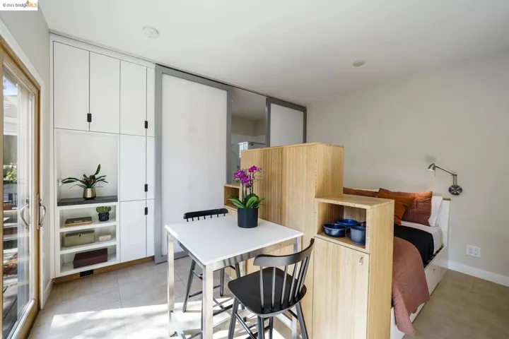 2421 Valley St, Berkeley, California 94702