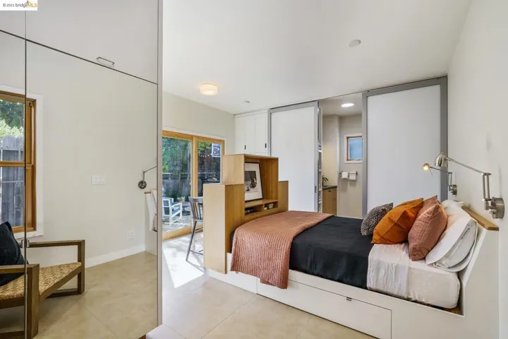 2421 Valley St, Berkeley, California 94702