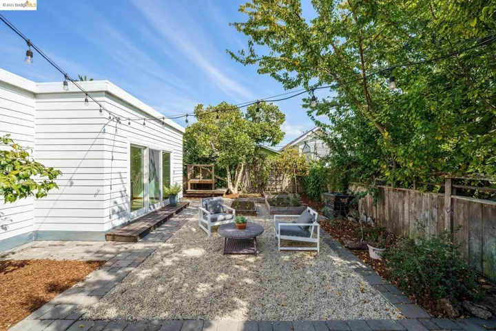 2421 Valley St, Berkeley, California 94702