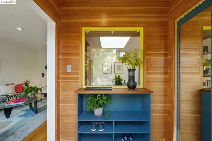 2421 Valley St, Berkeley, California 94702