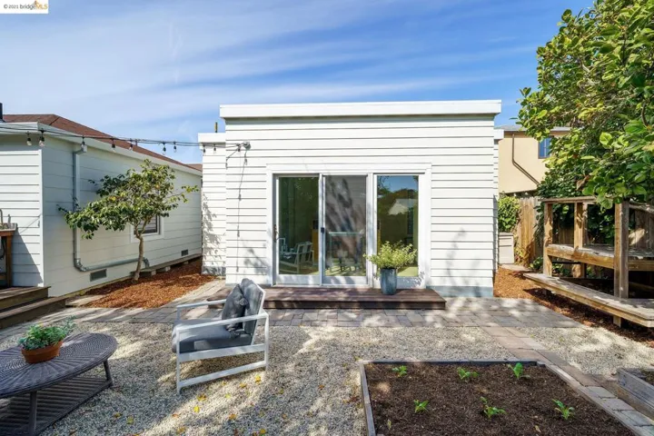 2421 Valley St, Berkeley, California 94702