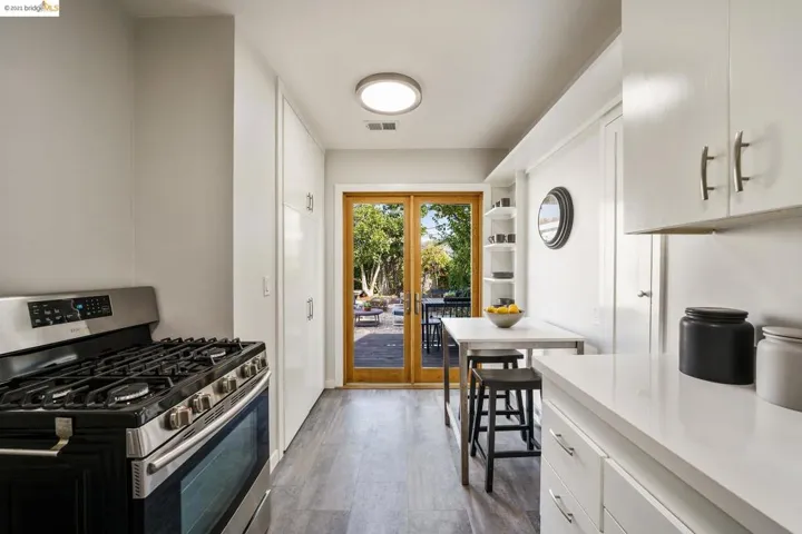 2421 Valley St, Berkeley, California 94702