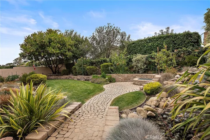 Walkway to the firepit