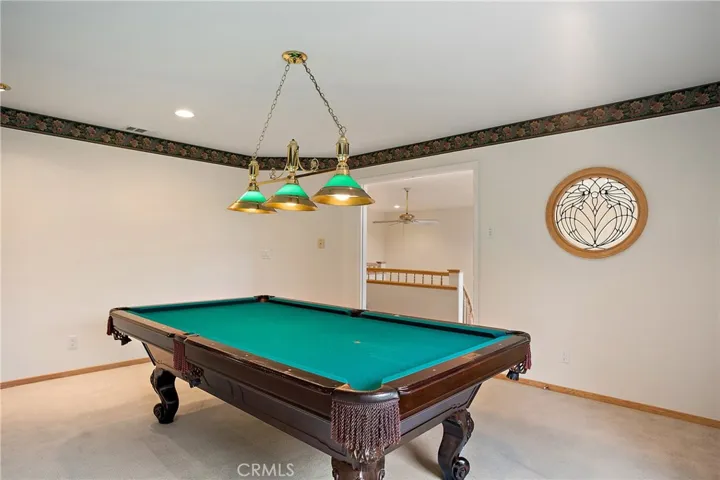 Game room that fits standard size pool table