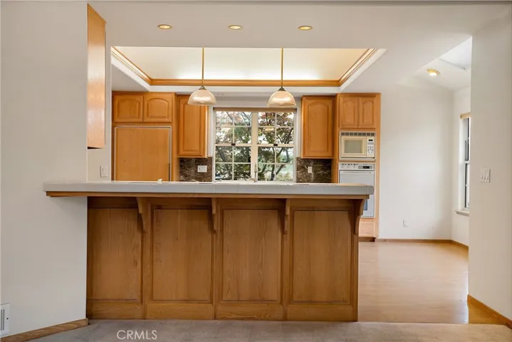 Breakfast bar