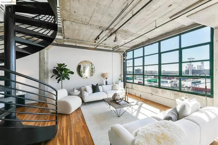 737 2nd Street 406, Oakland, California 94607
