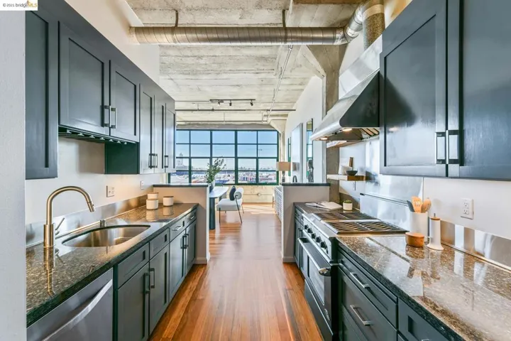 737 2nd Street 406, Oakland, California 94607