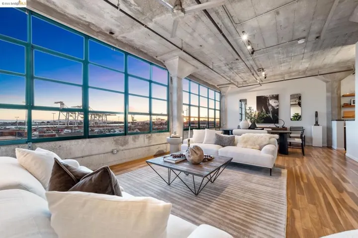 737 2nd Street 406, Oakland, California 94607