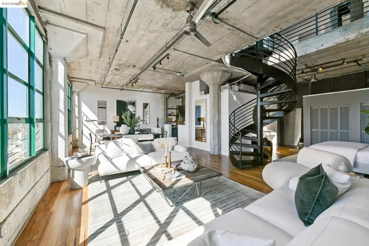 737 2nd Street 406, Oakland, California 94607