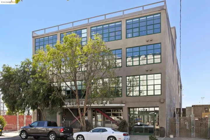 737 2nd Street 406, Oakland, California 94607