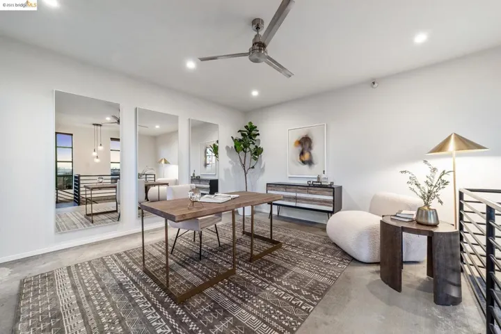 737 2nd Street 406, Oakland, California 94607
