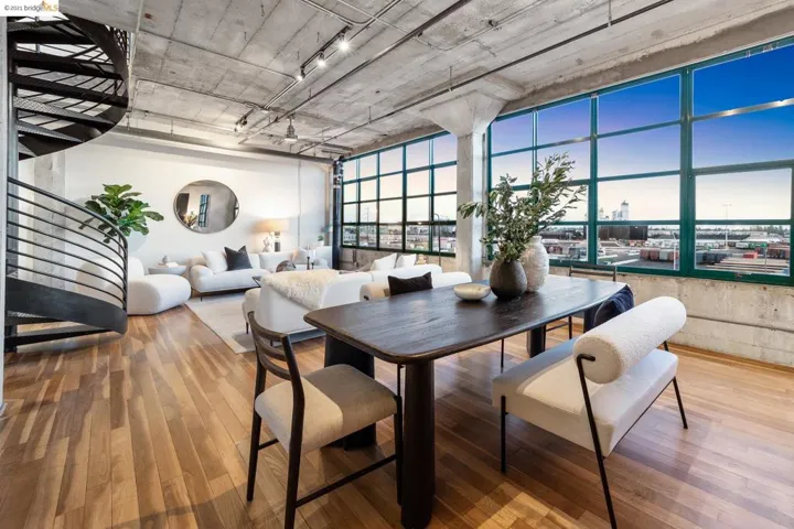 737 2nd Street 406, Oakland, California 94607