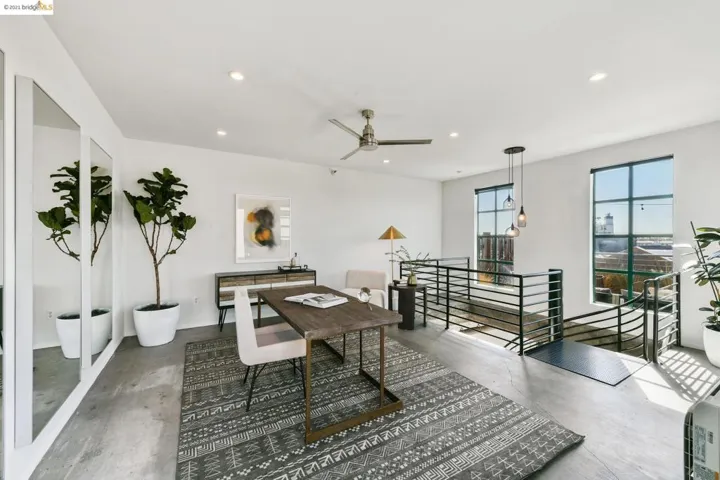 737 2nd Street 406, Oakland, California 94607