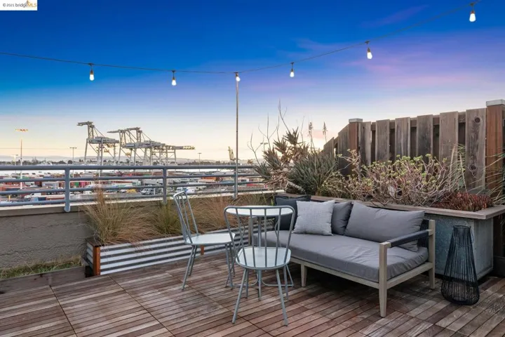 737 2nd Street 406, Oakland, California 94607