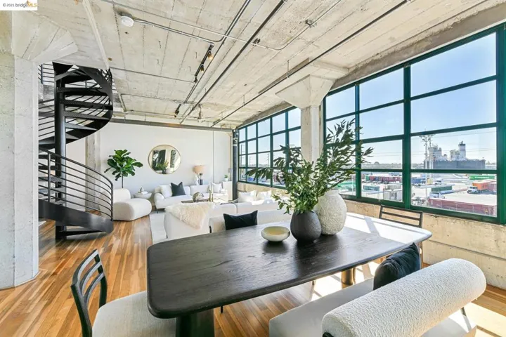 737 2nd Street 406, Oakland, California 94607