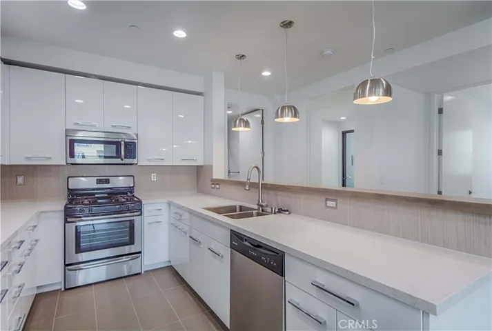 11478 Moorpark Street 401, Studio City, California 91602