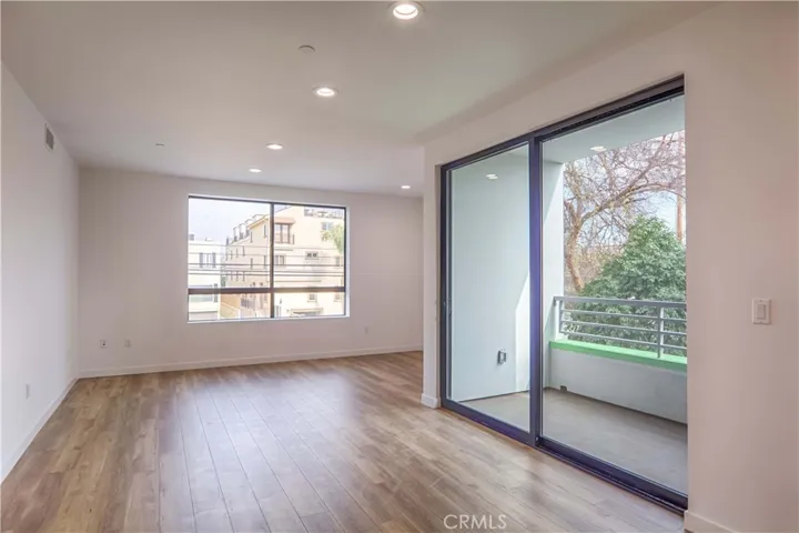 11478 Moorpark Street 401, Studio City, California 91602