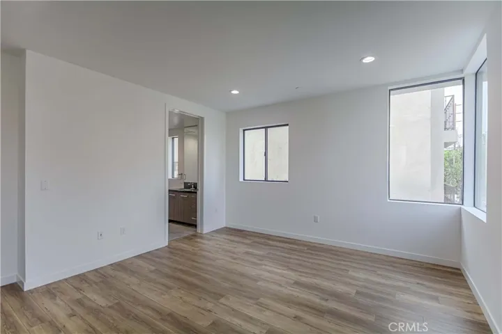 11478 Moorpark Street 401, Studio City, California 91602