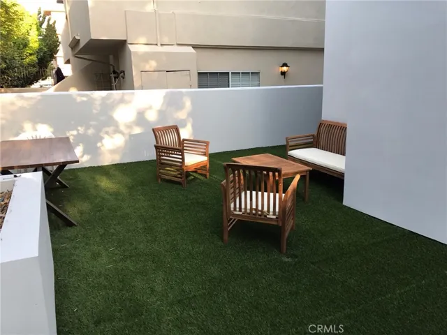 11478 Moorpark Street 401, Studio City, California 91602