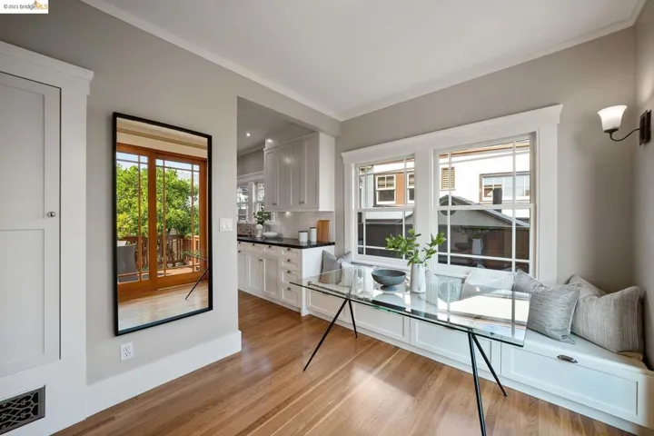 4734 Edgewood Avenue, Oakland, California 94602