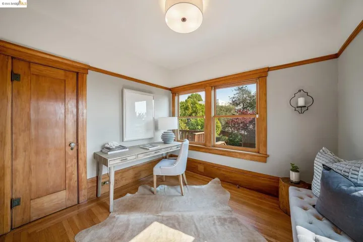 4734 Edgewood Avenue, Oakland, California 94602