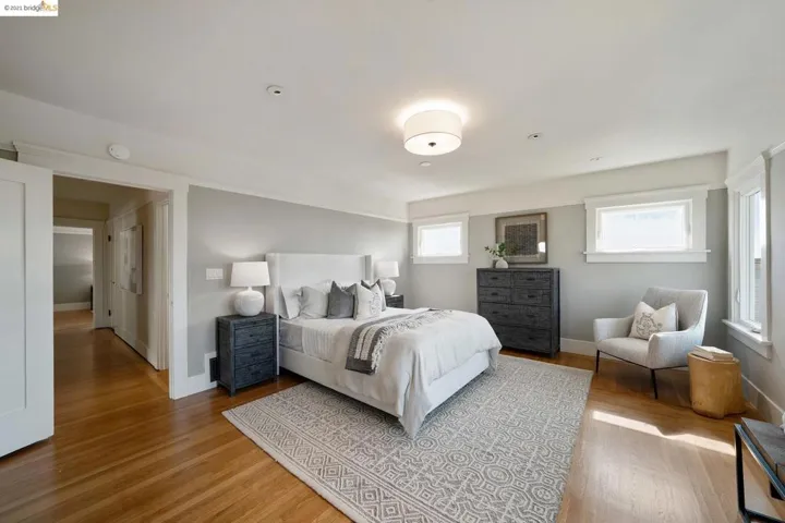 4734 Edgewood Avenue, Oakland, California 94602