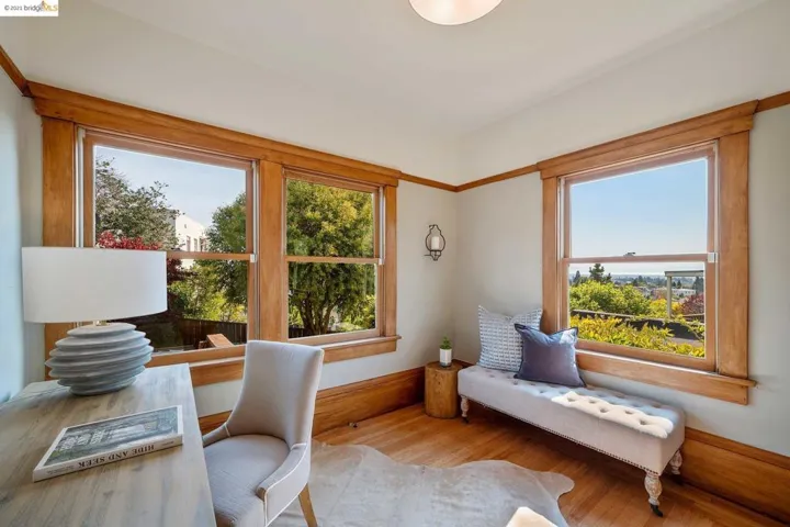 4734 Edgewood Avenue, Oakland, California 94602
