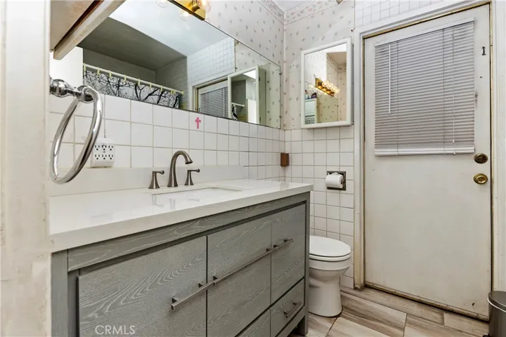 Bathroom #2 - Hallway Bathroom