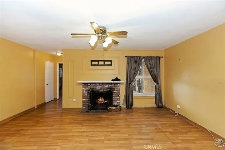 Living Room w/Fireplace