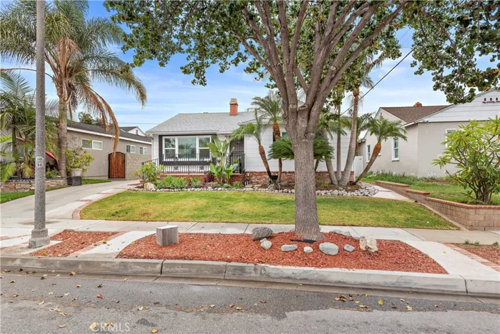 2706 Sandwood Street, Lakewood, California 90712