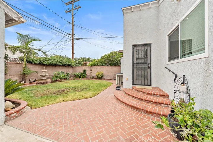 2706 Sandwood Street, Lakewood, California 90712