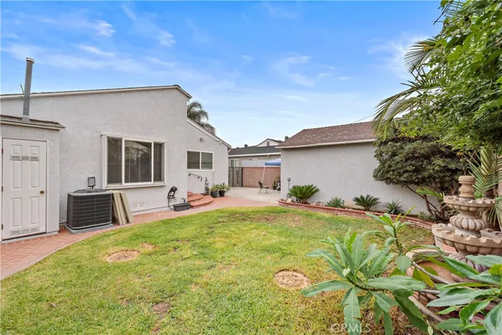 2706 Sandwood Street, Lakewood, California 90712